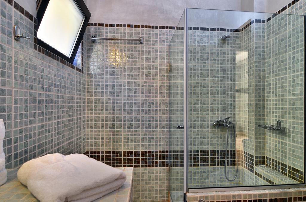 Niriides Luxury Apartments ซิโวตา ภายนอก รูปภาพ