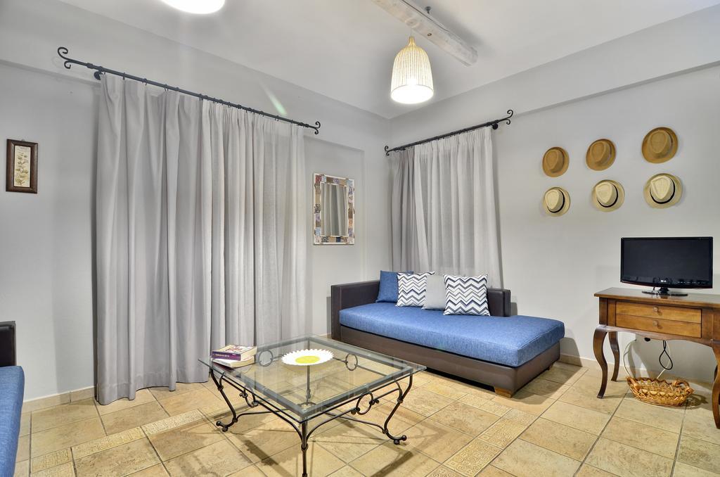 Niriides Luxury Apartments ซิโวตา ภายนอก รูปภาพ