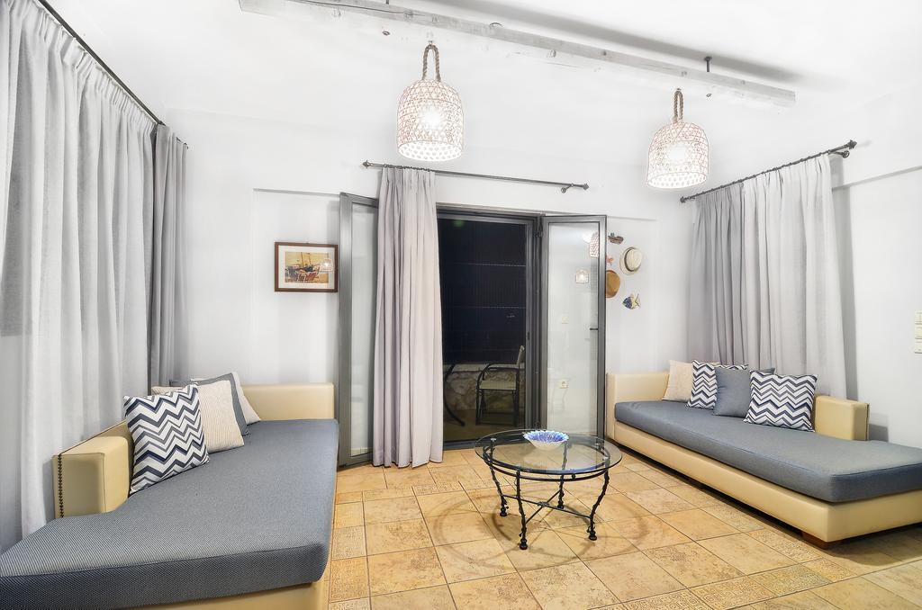 Niriides Luxury Apartments ซิโวตา ภายนอก รูปภาพ
